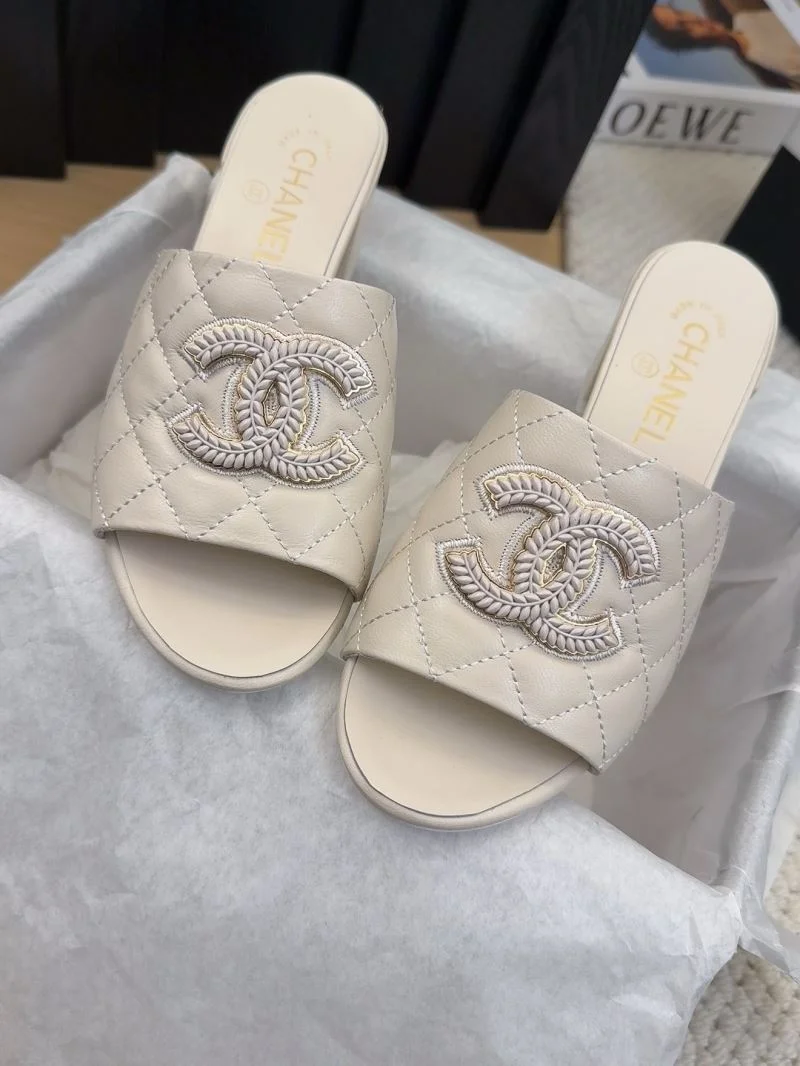 AllSeason Chanel Slippers 18711