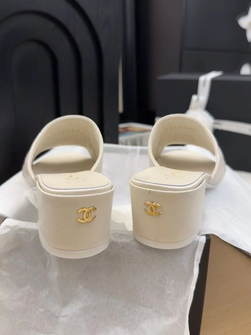AllSeason Chanel Slippers 18711