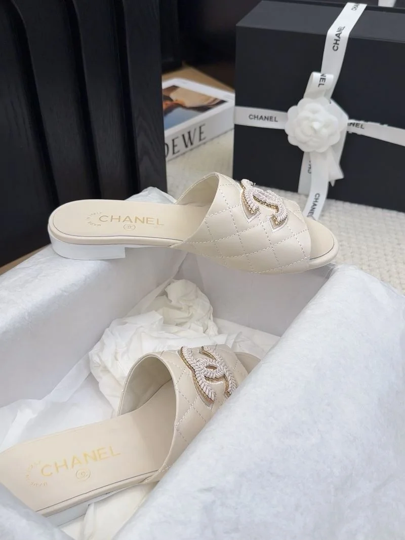 Chanel Slippers Vibrant 18720