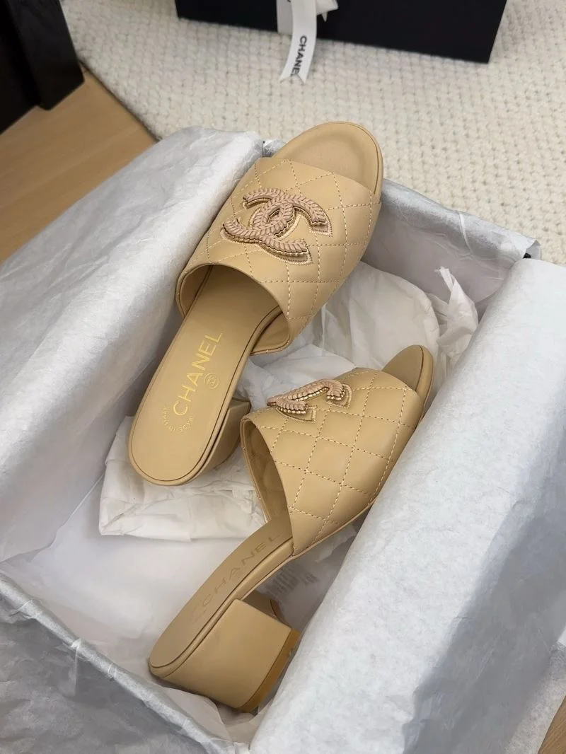 Chanel Slippers Breathable 18714