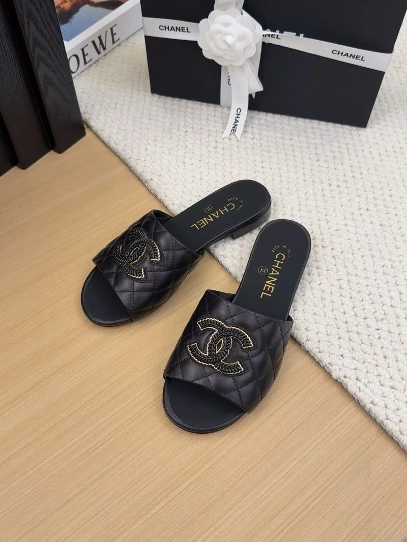 Chanel Slippers Effortless 18712