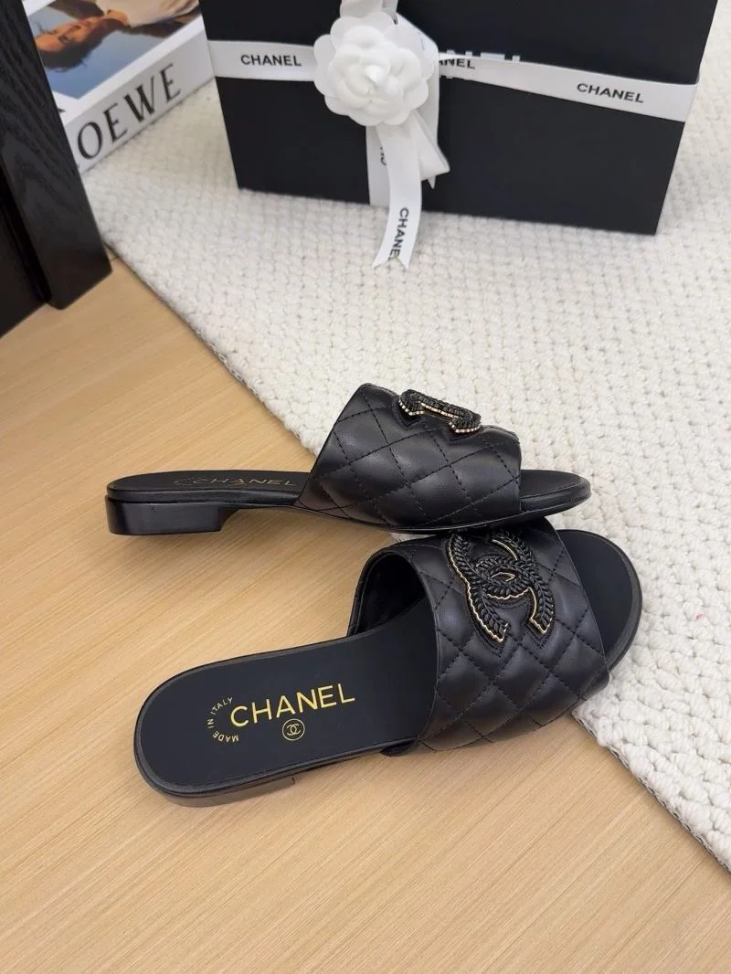 Chanel Slippers Effortless 18712