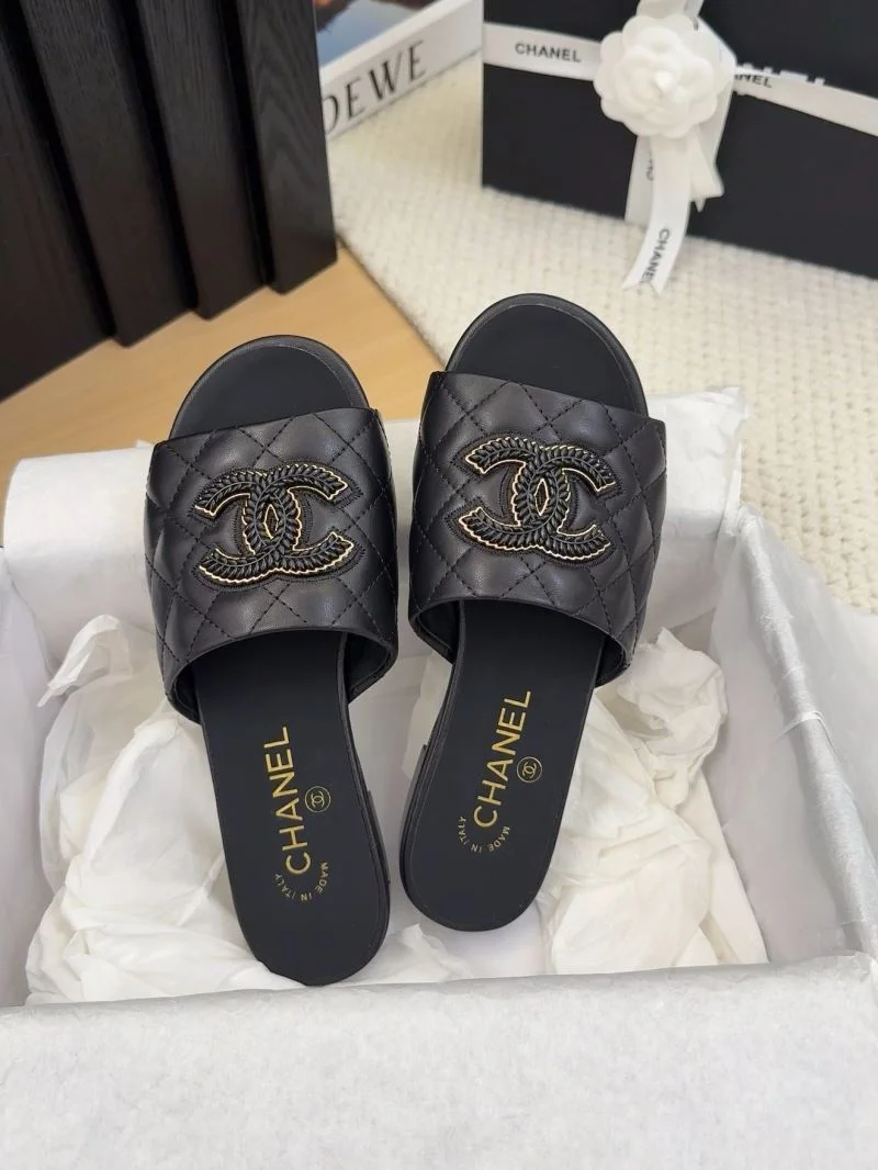 Chanel Slippers Effortless 18712