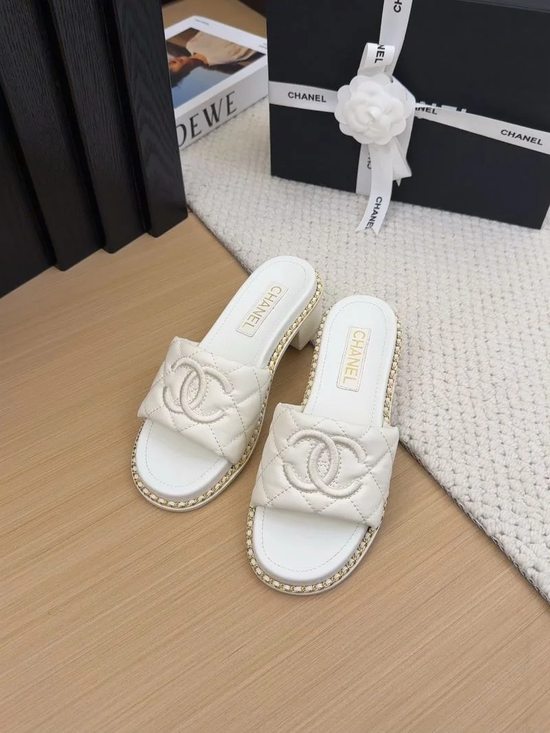 Breathable Chanel Slippers 18710