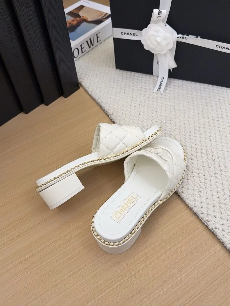 Breathable Chanel Slippers 18710