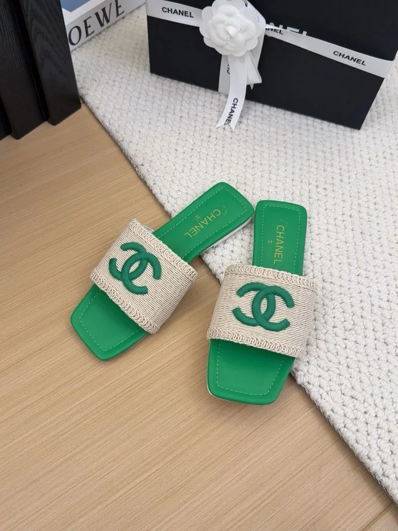 Chanel Slippers Versatile 18703