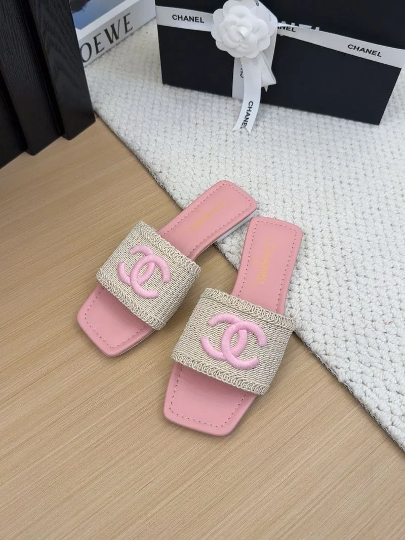 Chanel Slippers ComfortFit 18707