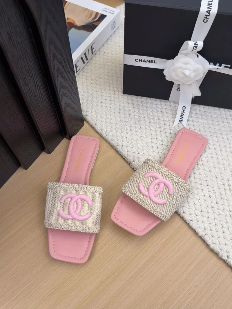 Chanel Slippers ComfortFit 18707