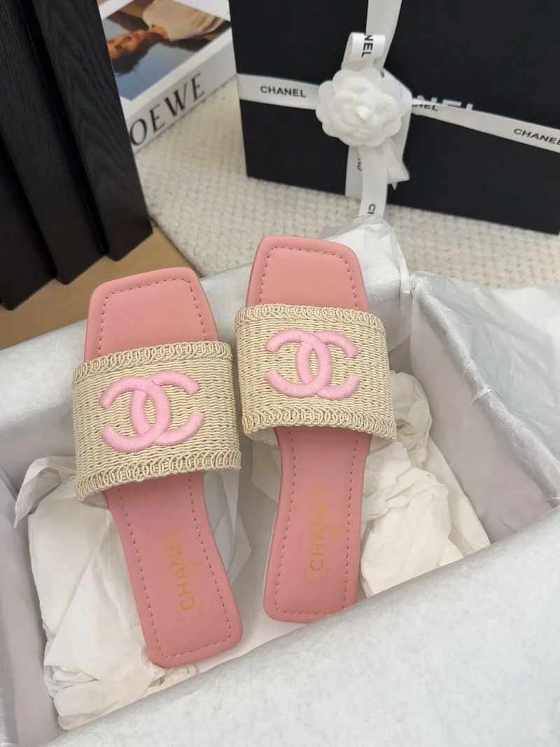 Chanel Slippers ComfortFit 18707