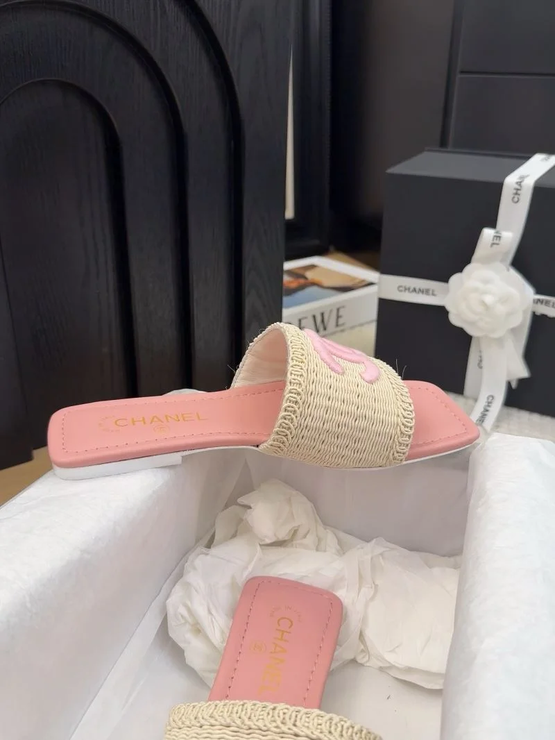 Chanel Slippers ComfortFit 18707