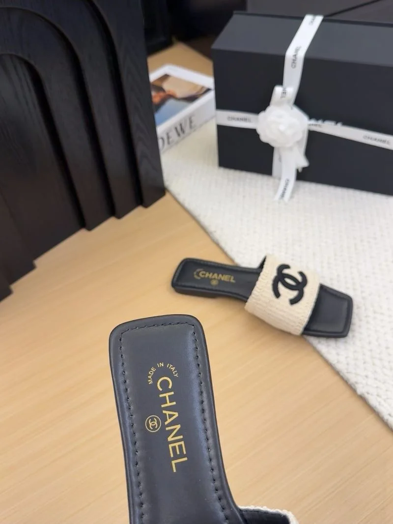 Chanel Slippers EasyMatch 18697