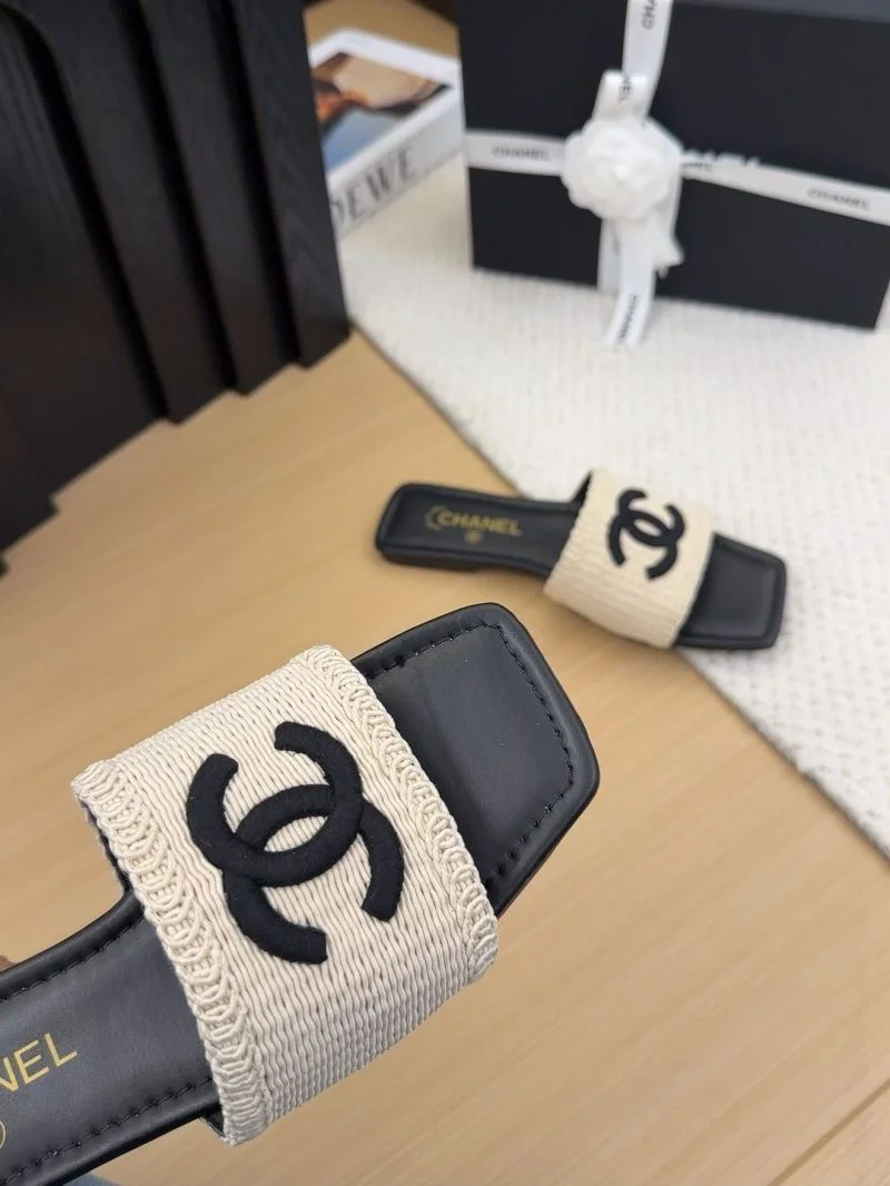 Chanel Slippers EasyMatch 18697