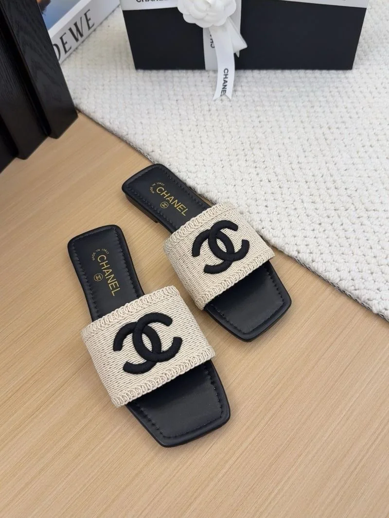 Chanel Slippers EasyMatch 18697