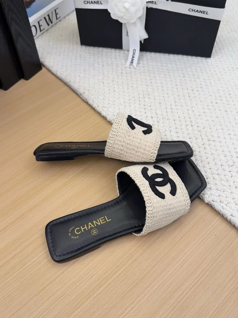 Chanel Slippers EasyMatch 18697