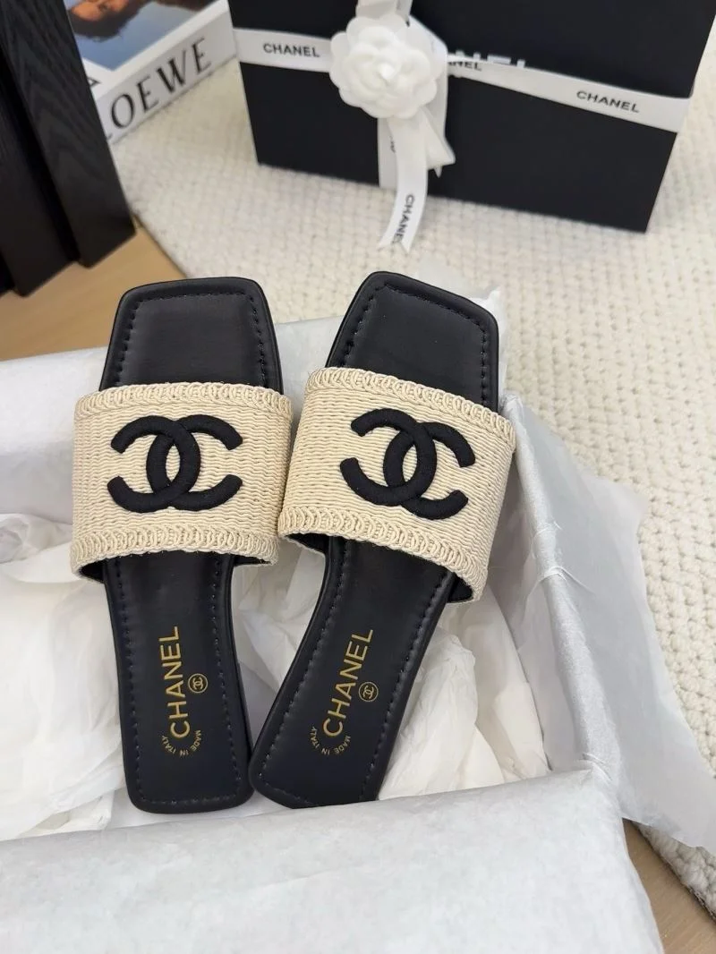 Chanel Slippers EasyMatch 18697