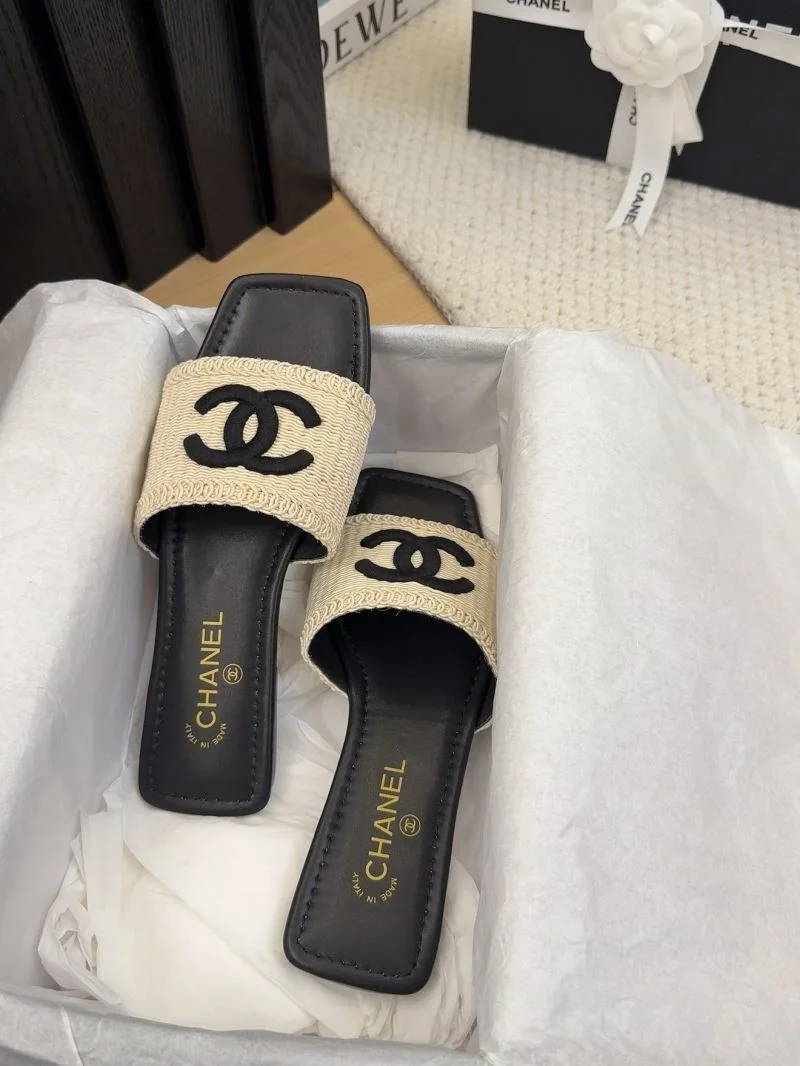 Chanel Slippers EasyMatch 18697