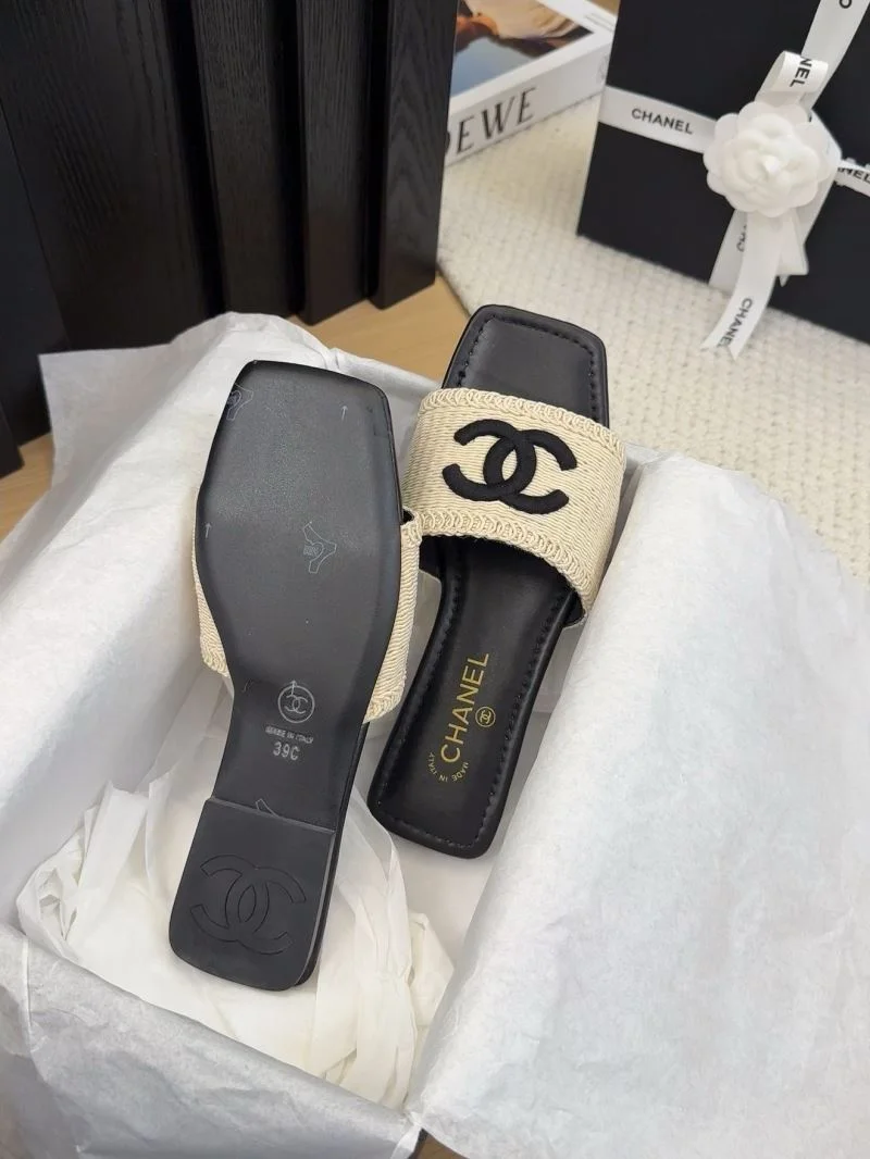 Chanel Slippers EasyMatch 18697