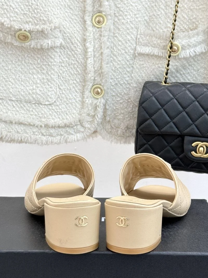 Unisex Chanel Slippers 18694
