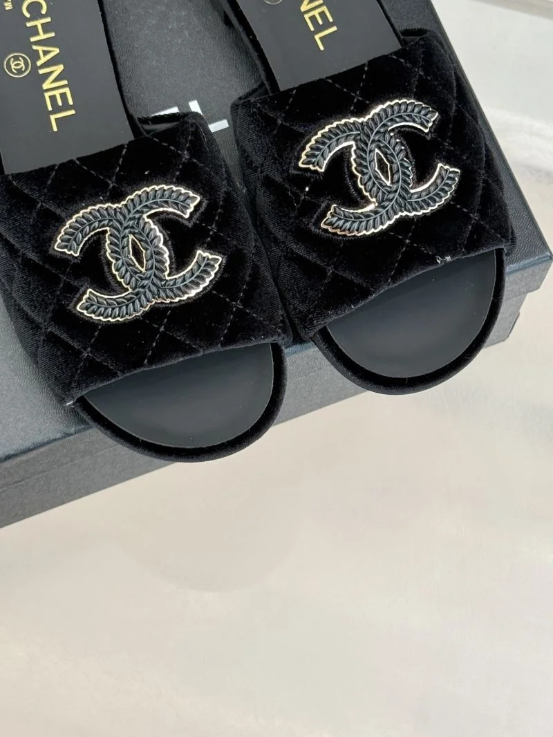 Chanel Slippers Lightweight 18702