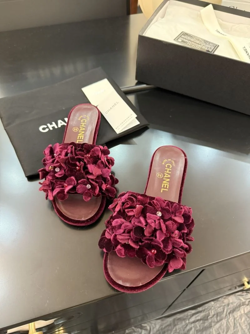 Chanel Slippers Trendsetting 18688