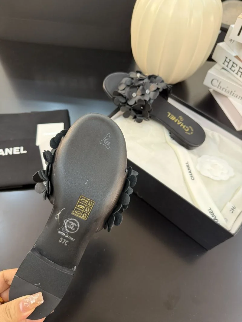 Lightweight Chanel Slippers 18681