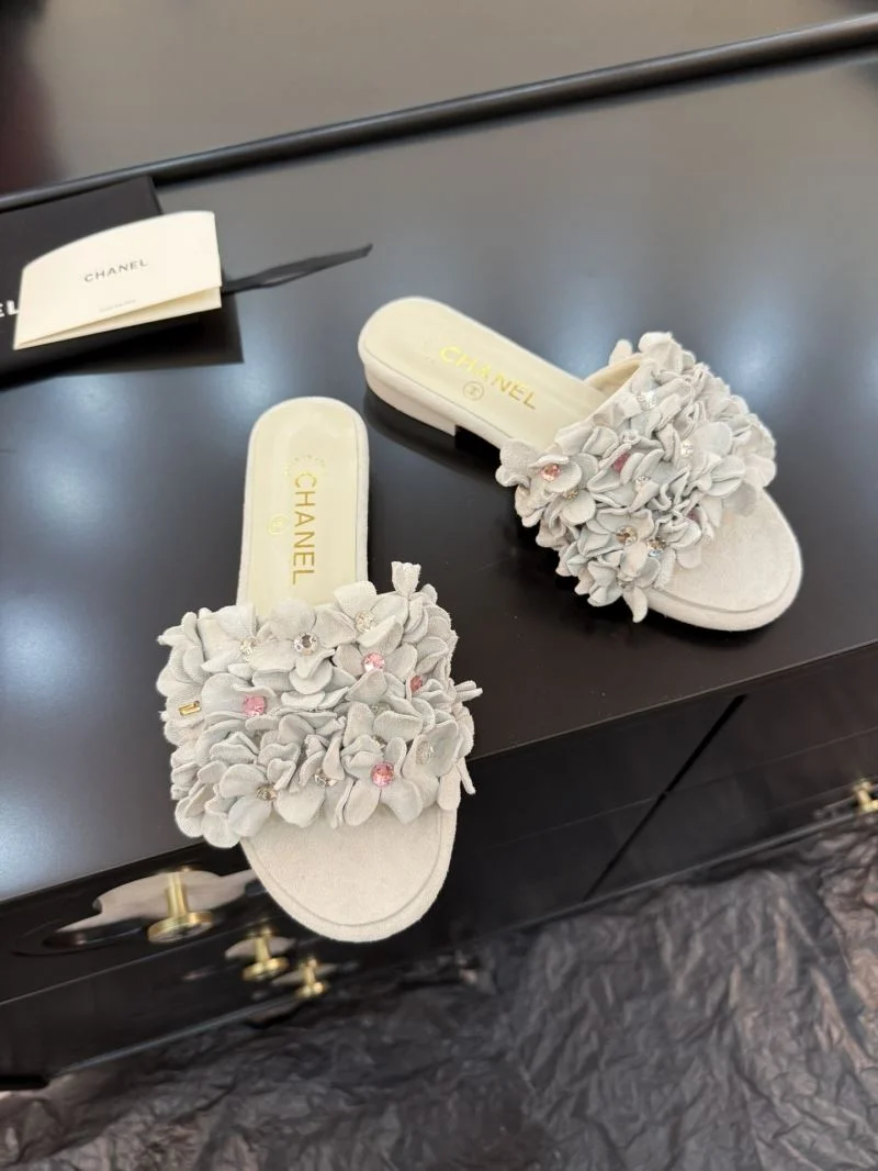 Chanel Slippers ComfortFit 18678