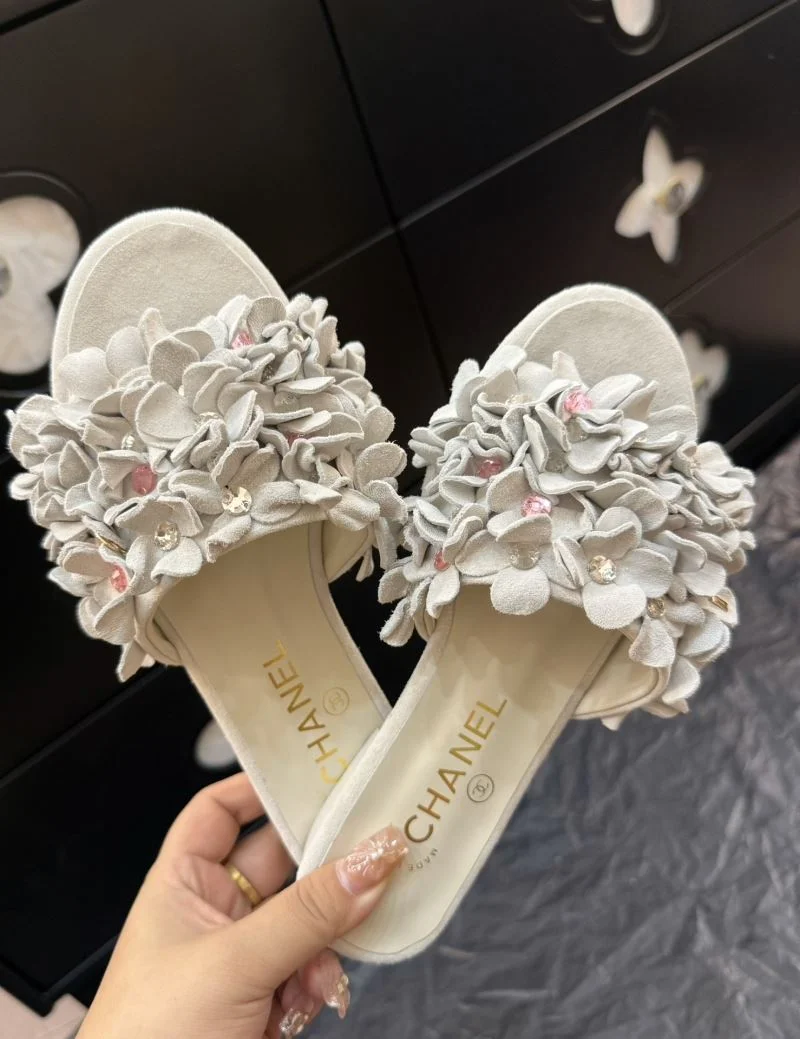 Chanel Slippers ComfortFit 18678