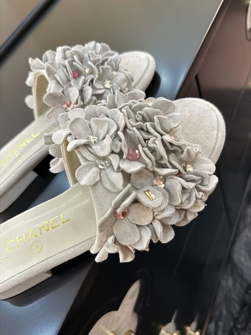 Chanel Slippers ComfortFit 18678