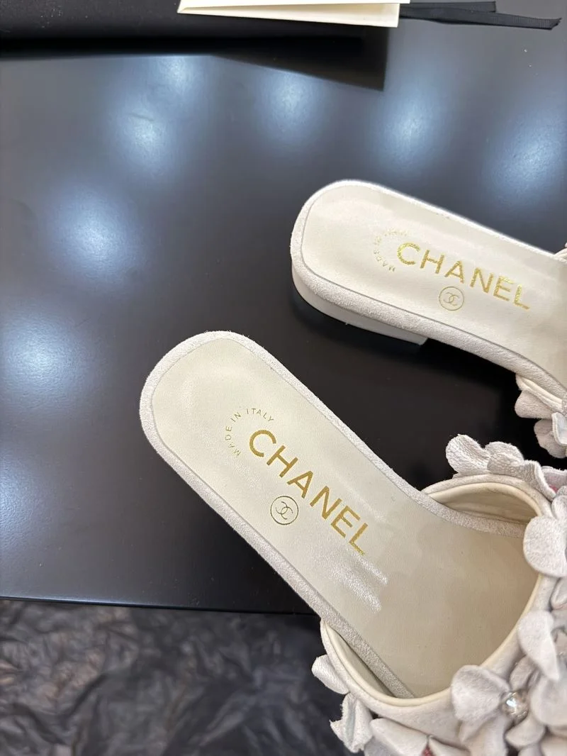 Chanel Slippers ComfortFit 18678