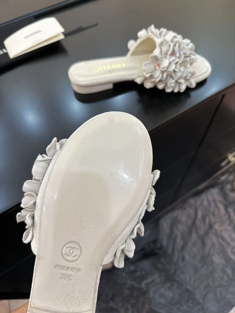 Chanel Slippers ComfortFit 18678