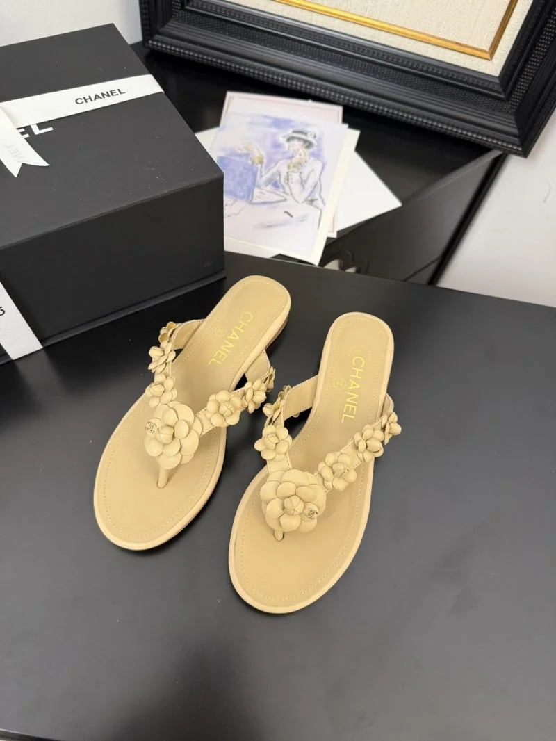 Neat Chanel Slippers 18701