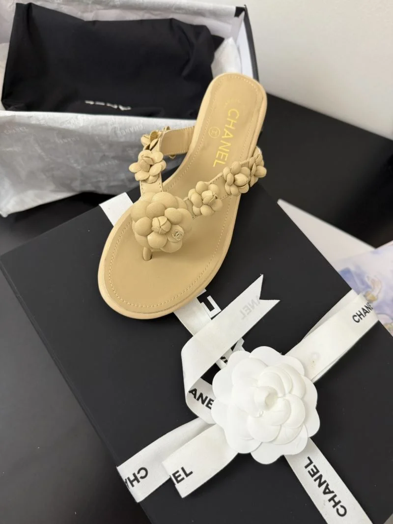 Neat Chanel Slippers 18701