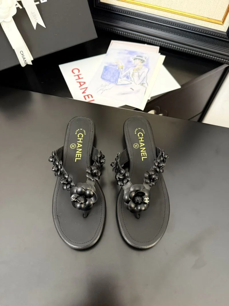 Effortless Chanel Slippers 18687