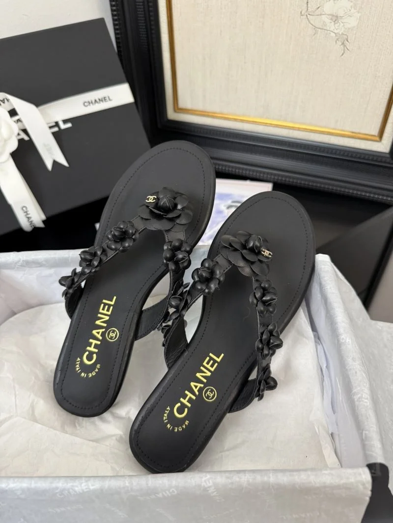 Effortless Chanel Slippers 18687