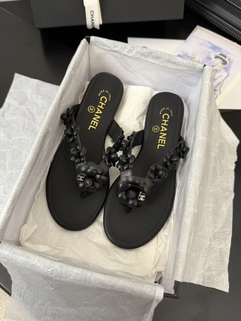 Effortless Chanel Slippers 18687