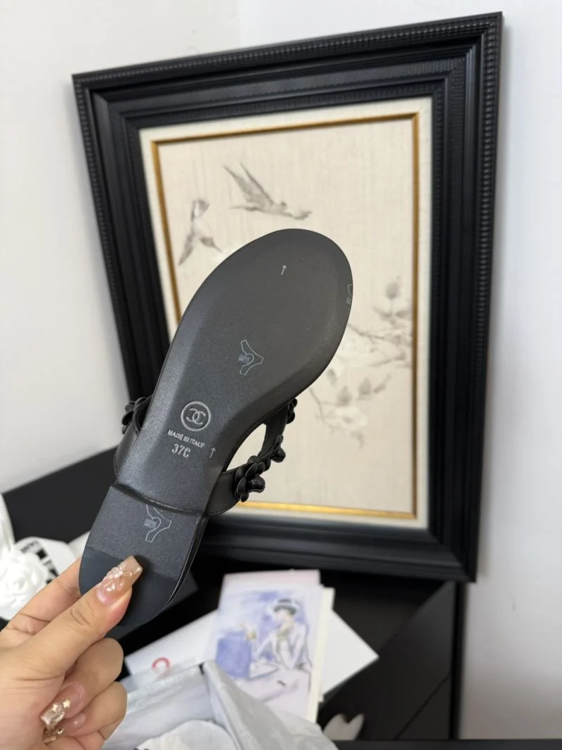 Effortless Chanel Slippers 18687