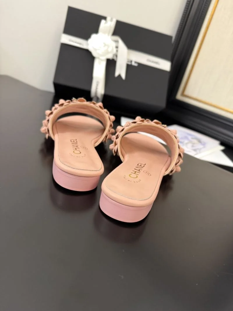 Timeless Chanel Slippers 18670