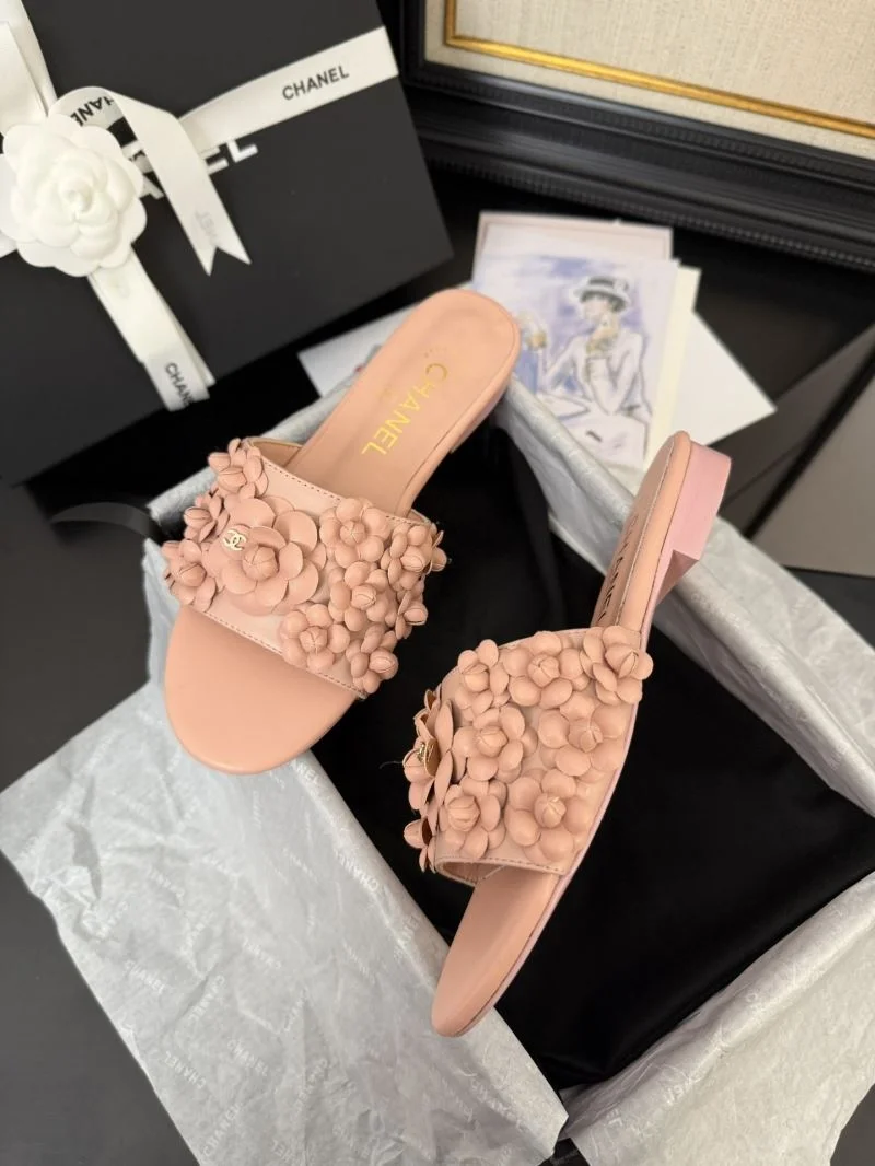Timeless Chanel Slippers 18670