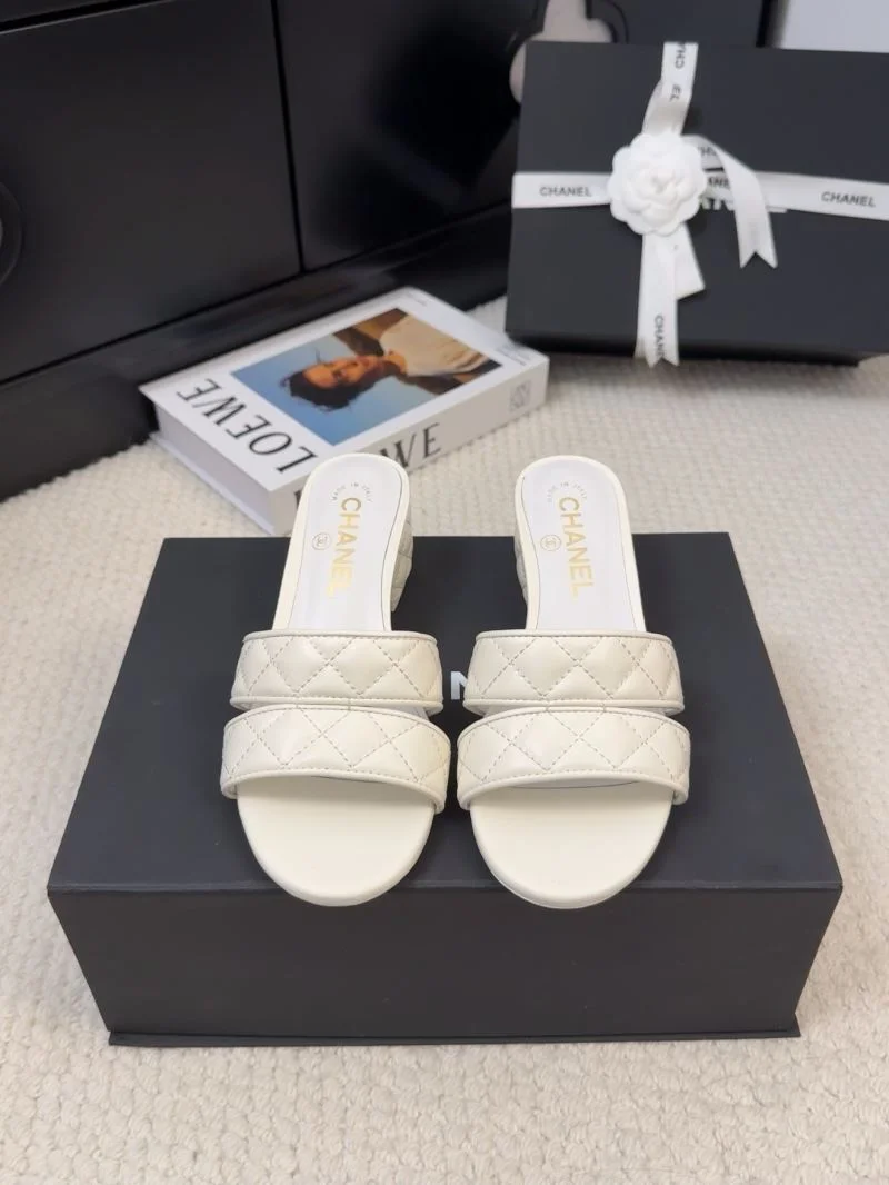 Chanel Slippers Practical 18675