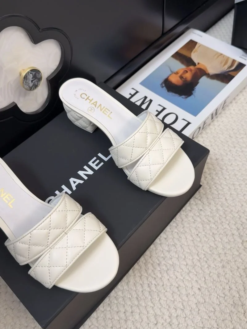 Chanel Slippers Practical 18675
