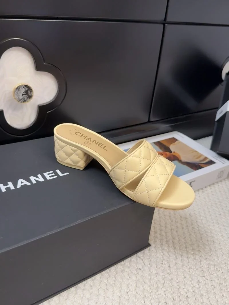 Casual Chanel Slippers 18663