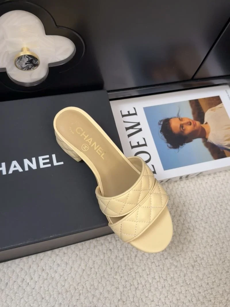 Casual Chanel Slippers 18663