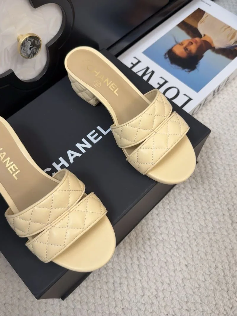 Casual Chanel Slippers 18663