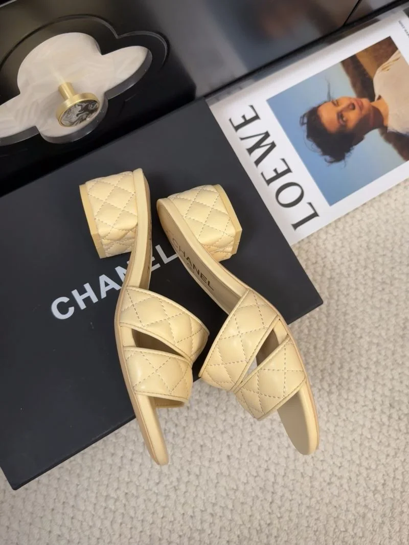 Casual Chanel Slippers 18663