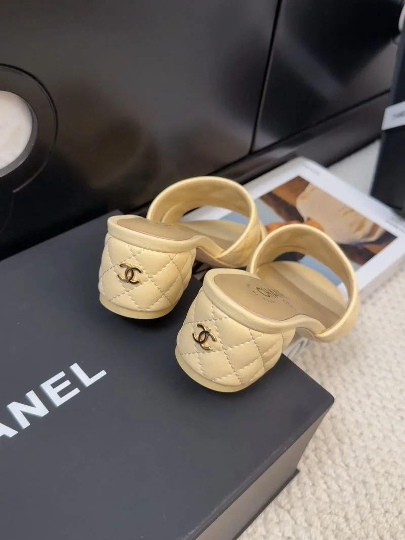 Casual Chanel Slippers 18663