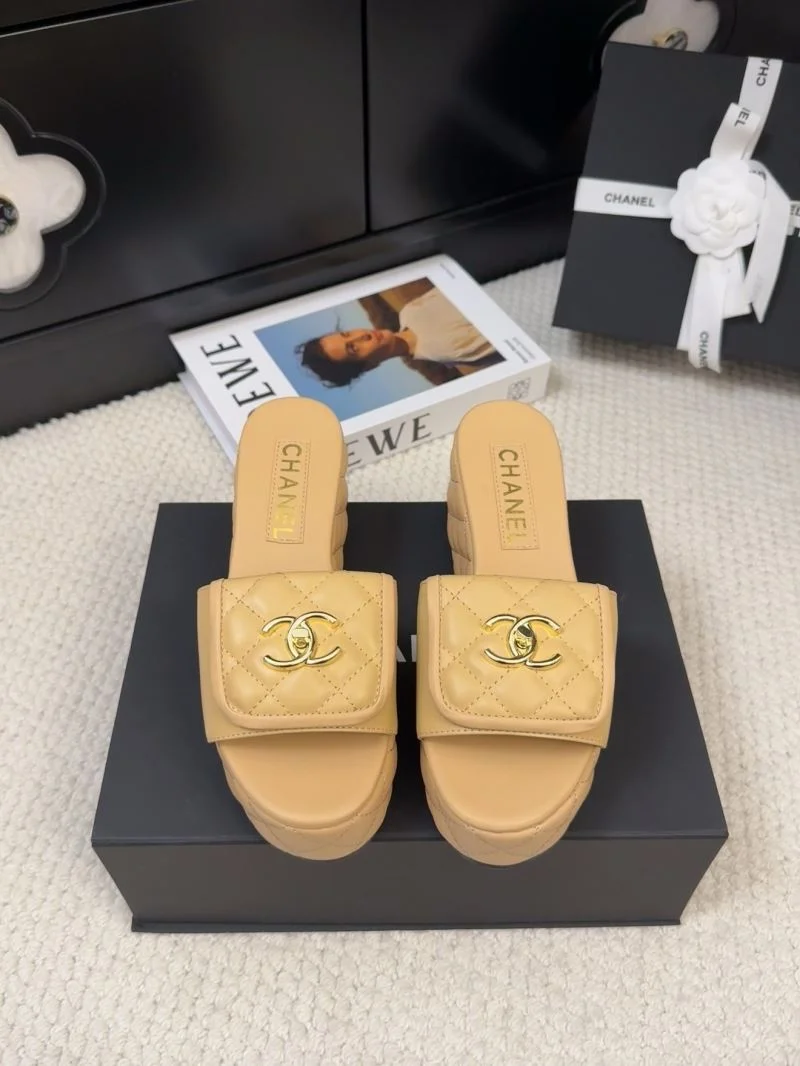 Chanel Slippers SunProtective 18650
