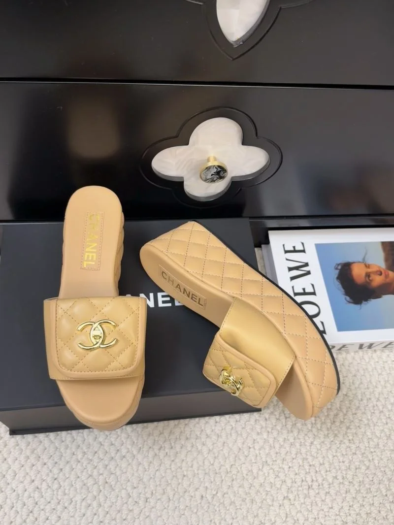 Chanel Slippers SunProtective 18650