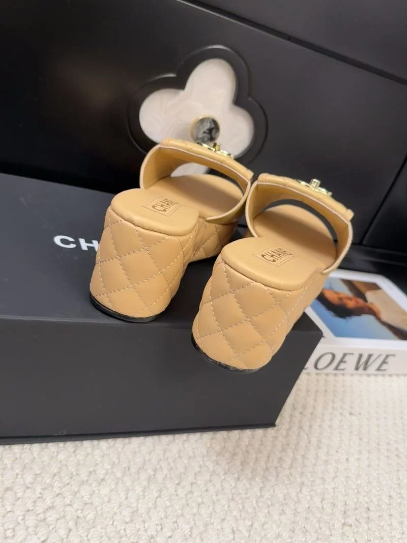 Chanel Slippers SunProtective 18650