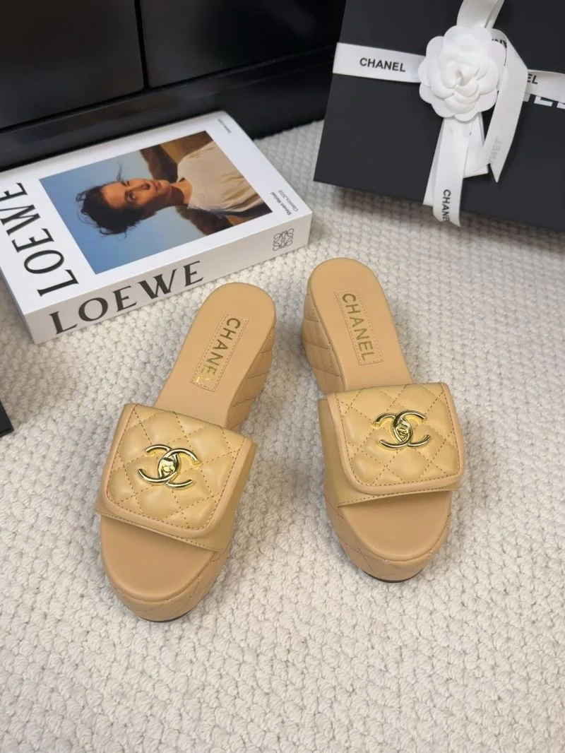 Chanel Slippers SunProtective 18650