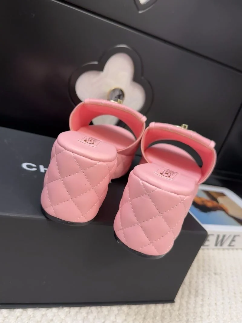 OnTrend Chanel Slippers 17231